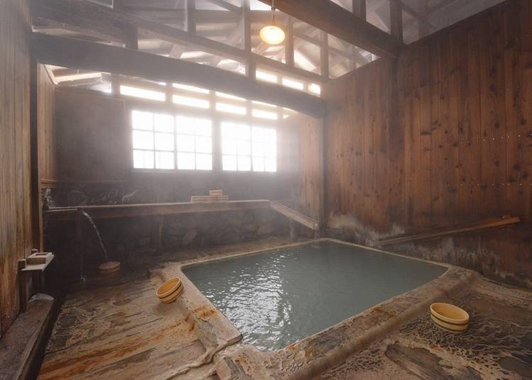 The indoor bath Kuroyu is also known as Kodakara no Yu