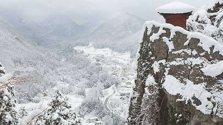 2022-2023年日本東北10大雪景推薦！奧入瀨溪流、銀山溫泉、冰柱等