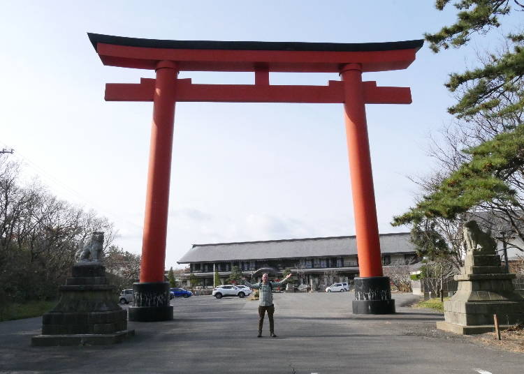 ■圧巻の千本鳥居に注目！高山稲荷神社に到着