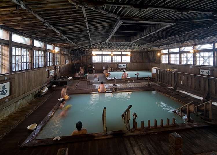 Enjoy a Day Trip to Sukayu Onsen Hot Springs in the Winter Wonderland of Aomori!