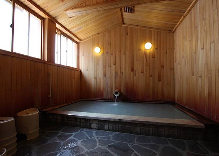 Tama-no-Yu, diperbuat daripada kayu cypress (foto disediakan oleh Sukayu Onsen)