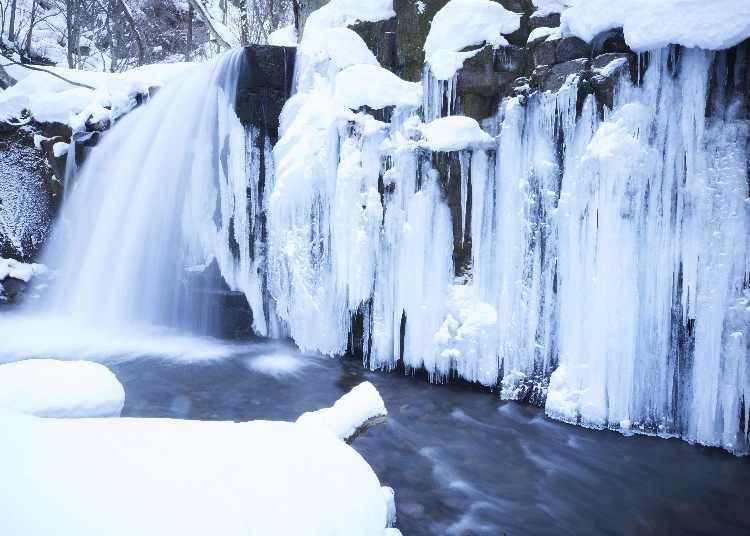 Oirase Gorge’s frozen Choshi Otaki Falls