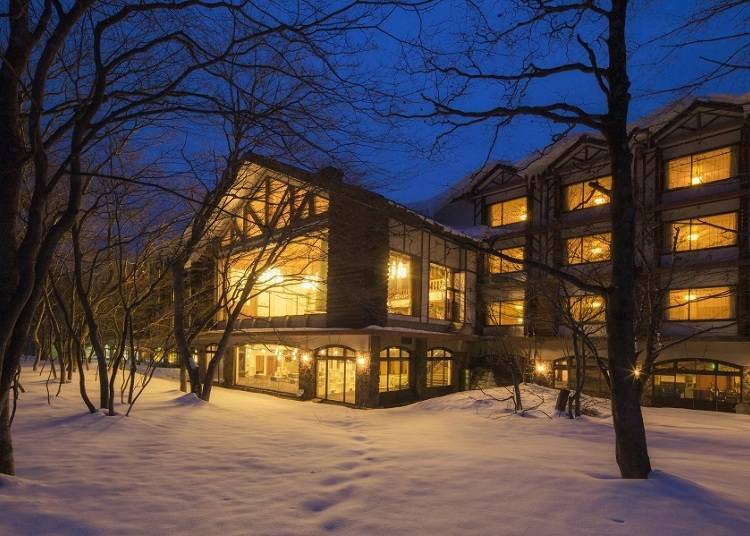 2. Seasonal beauty at Hoshino Resorts Oirase Keiryu Hotel – the “Icefall Hot Spring”