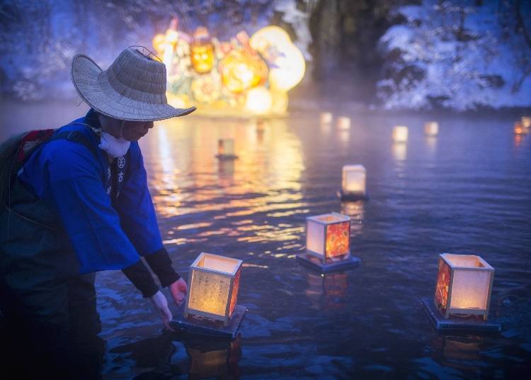 冬でもねぶた祭りの熱気を感じる、絶景雪見露天「ねぶり流し灯篭」