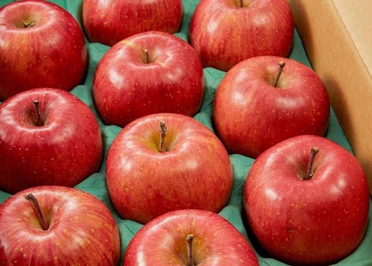 Apples with standing stems