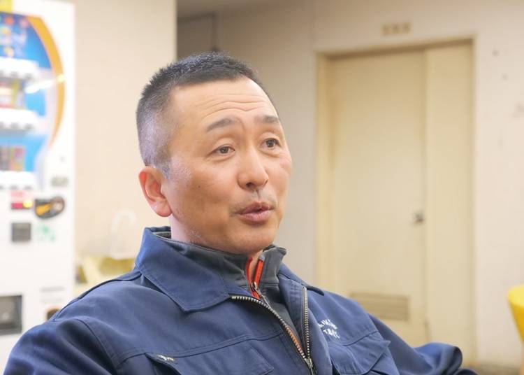 아오모리현 사과협회의 기술자이며, 자신도 사과농장을 경영하고 있는 구도 다카히사 씨