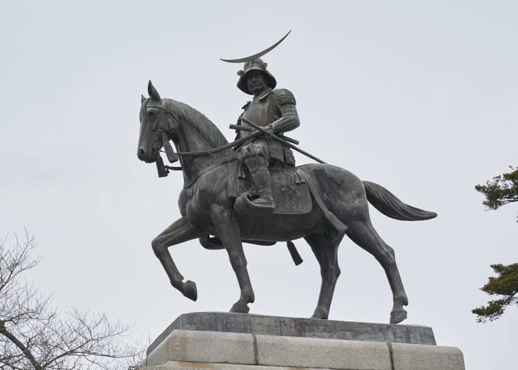Meet Date Masamune at the remains of Sendai Castle! You might find Katakura Kojuro, too!