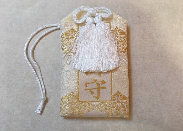 Omamori Besar