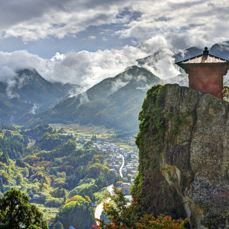 空中に浮いてるみたい 山形県 山寺 の絶景ポイントや見どころをレポ Live Japan 日本の旅行 観光 体験ガイド