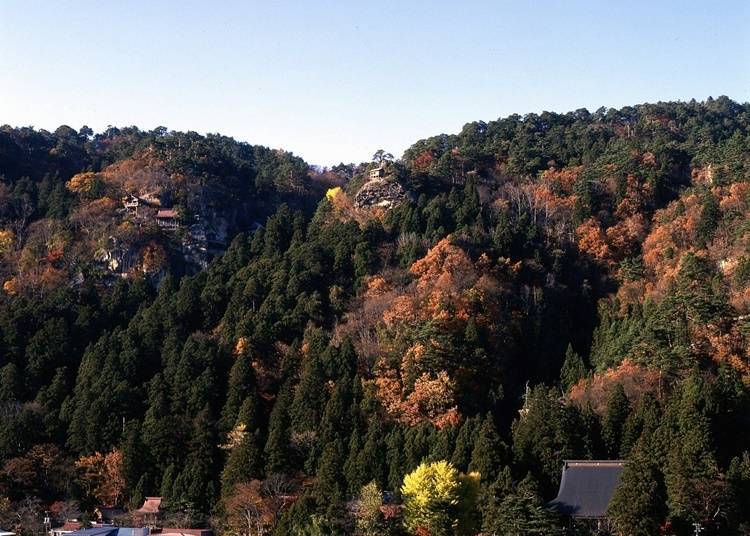 紅葉時期的山寺