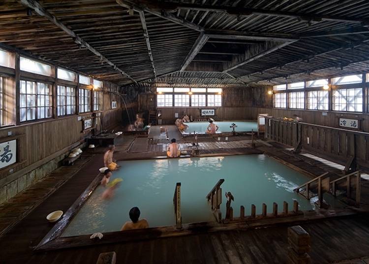 1. Sukayu Onsen: Hiba Sennin Bath with its impressive presence