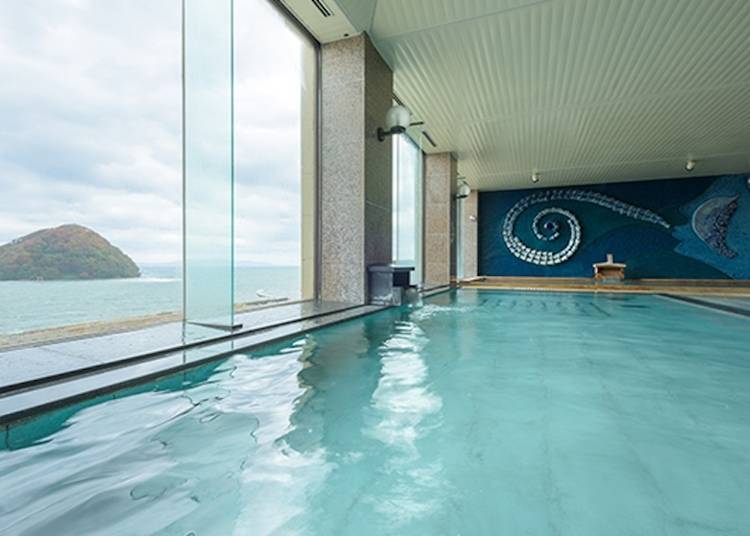 3. Asamushi Onsen: Enjoy ocean view bathing at “Tohoku’s Atami”