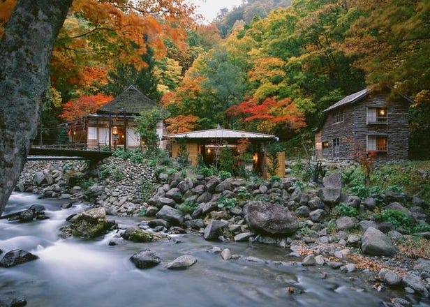 Surrounded by Autumn Colors! 3 Scenic Hot Spring Ryokan Inns in Aomori Where You Can Enjoy Beautiful Foliage