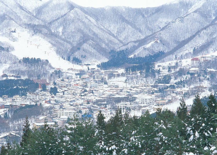 A long well-known hot spring resort. (Image courtesy of: Yamagata Prefecture’s Official Tourism Site)