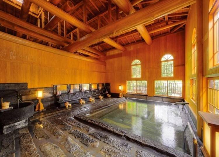 Enjoy the soothing scent of wood at Ryokan Tarobee’s large communal bath.  (Image courtesy of: Ryokan Tarobee)