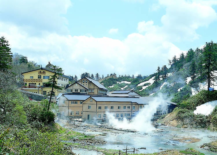 3. 아키타현의 고쇼가케 온천：뜨거운 온천의 김이 올라오는 풍치 있는 온천