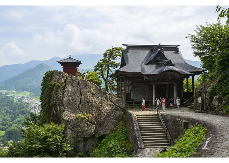Yamadera: Risshakuji Temple (Kaizando Hall and Nokyodo Hall)