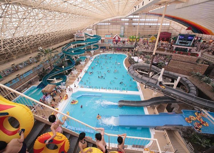 渡假村「Spa Resort HAWAIIANS」的Water Park(圖片提供:常磐興產株式會社)