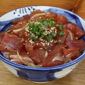 マグロ丼
