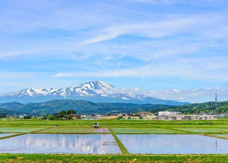 Mount Chōkai, as seen from the Shonai area. (Photo: PIXTA)