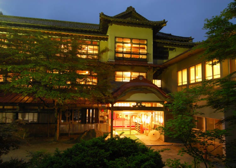 Namari Onsen Fujisan Ryokan has been in business since the late Edo period. The therapeutic hot spring wing where guests can enjoy long stays is also popular.