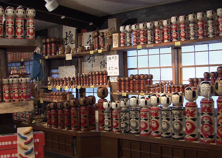 Kokeshi workshops dot the Naruko Onsen hot spring resort. (Image: Miyagi Prefecture Tourism Promotion Office)