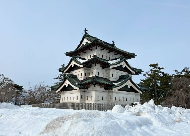 ■15:00　弘前城で和を感じる雪景色を堪能