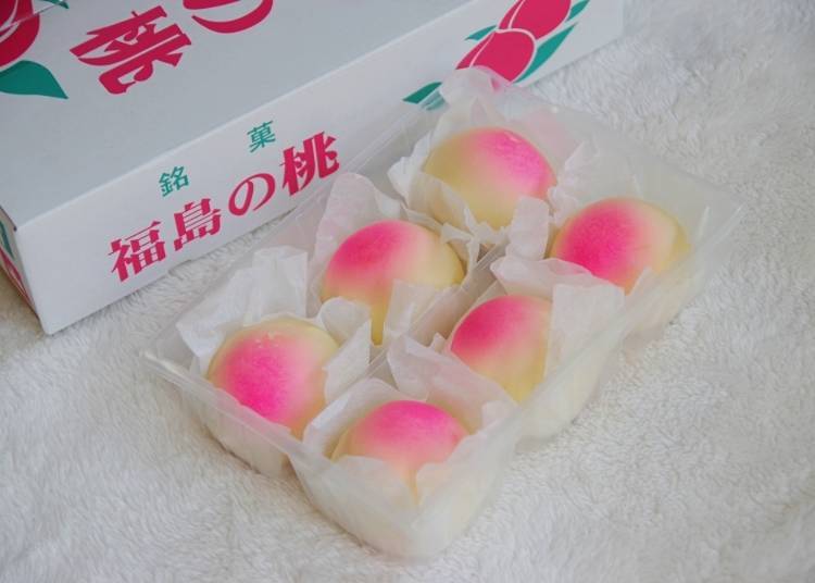 Fukushima Peaches (713 yen, 6 pieces)
