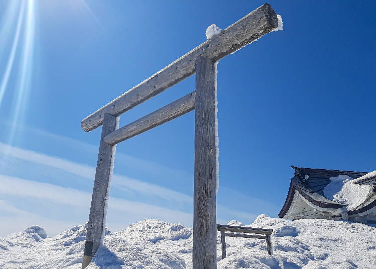 Not even Kattamine Shrine at the top of Zao is spared the chilling winds of winter! (Photo courtesy of Expedition Japan)