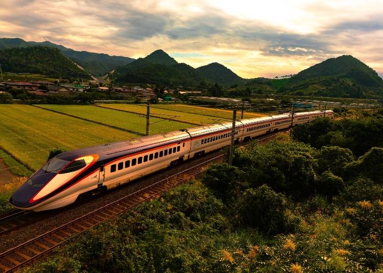 Yamagata is easy to get to from Tokyo on the JR Yamagata Shinkansen “Tsubasa!” (Photo: PIXTA)