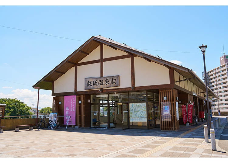 由福島站前往飯坂溫泉。參觀日本最古老的木造建築大眾浴池！