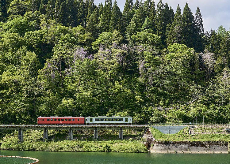 When it comes to scenic photo spots, Fukushima delivers in every season, with landscapes that feel almost otherworldly.