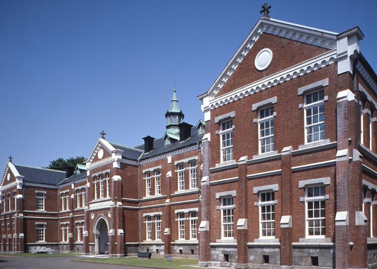 第3位：東京国立近代美術館工芸館