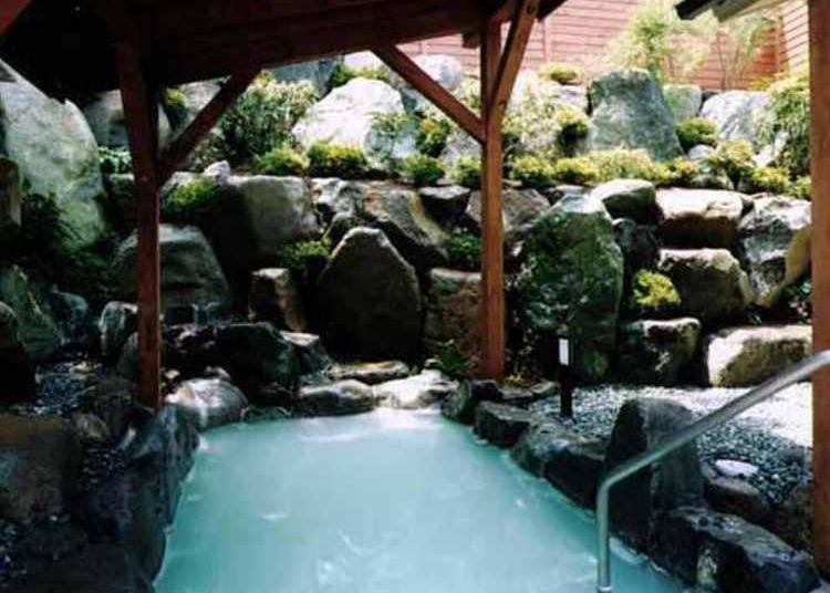 8. Ryokan Akatonbo