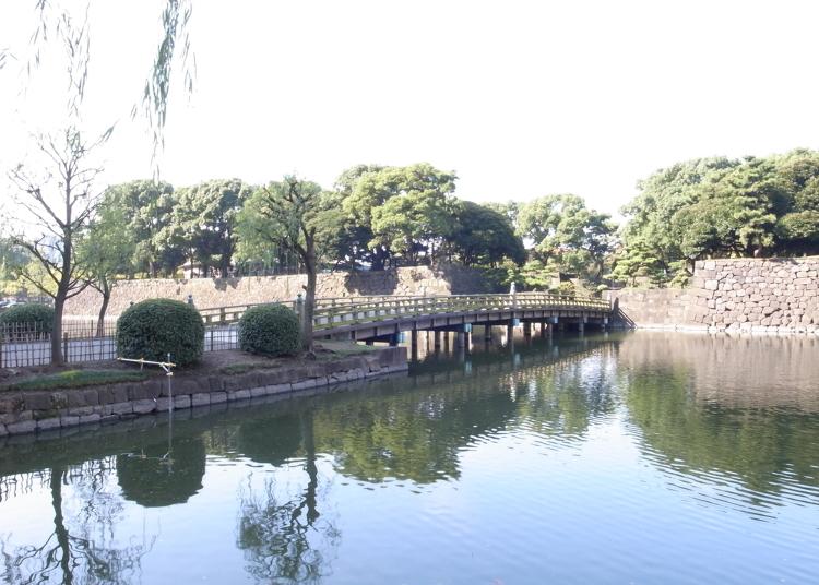 5. Wadakura Fountain Park