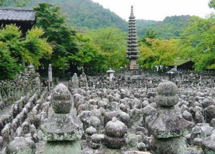 9.Adashino Nenbutsu-ji Temple