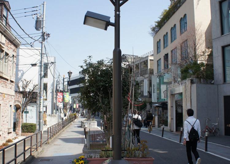 10.Harajuku Cat Street