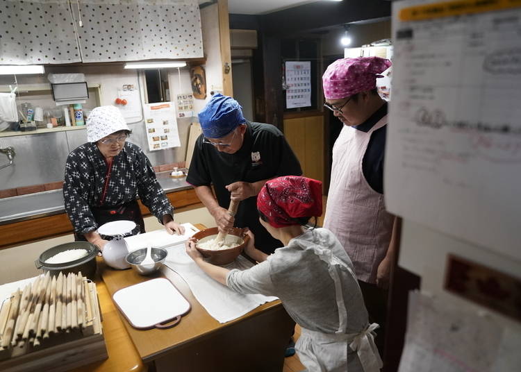 Mashing rice to make tanpo