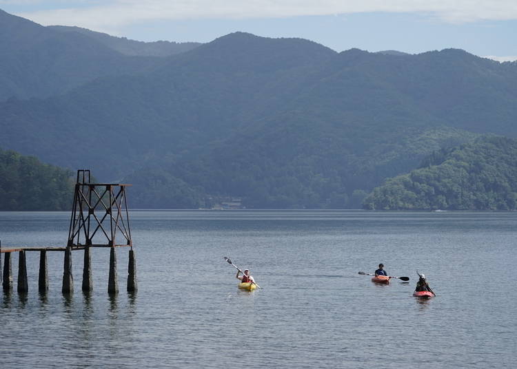 Kayaking around the jetty