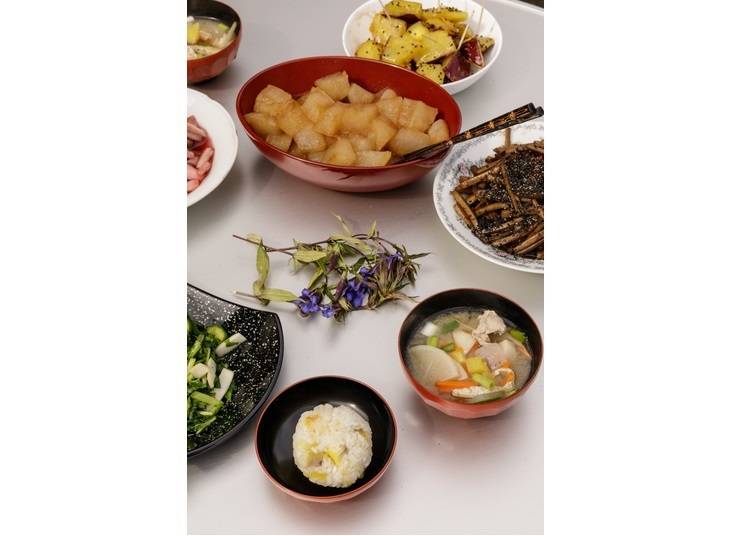 Learn how to prepare a selection of traditional, tasty foods with the Urara Noen Club