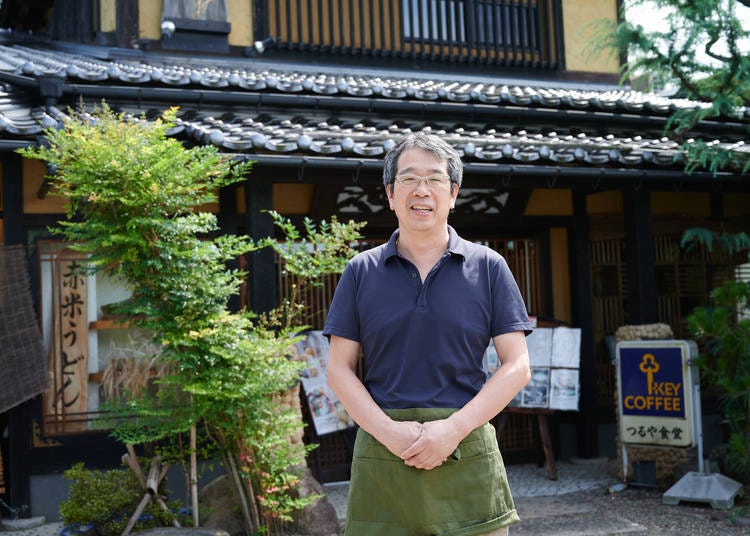 Tsuruya Shokudo serves fresh seafood while offering views of the Japan Sea