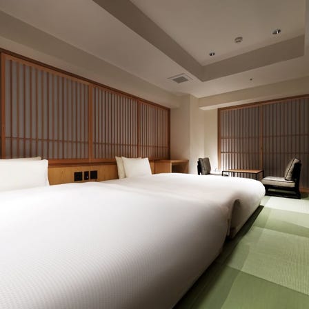 Corner Twin Bedded Room (Sky Tree view)
With half open-air bath