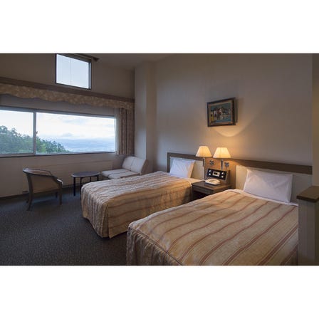 Twin Room（34 ㎡ / Capacity For 2 Persons / Non-Smoking)