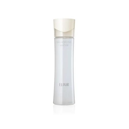 A lotion that doesn't make your pores stand out and gives you shiny skin.
In order to keep pores from becoming noticeable, it is important to maintain a balance between sebum and moisture.