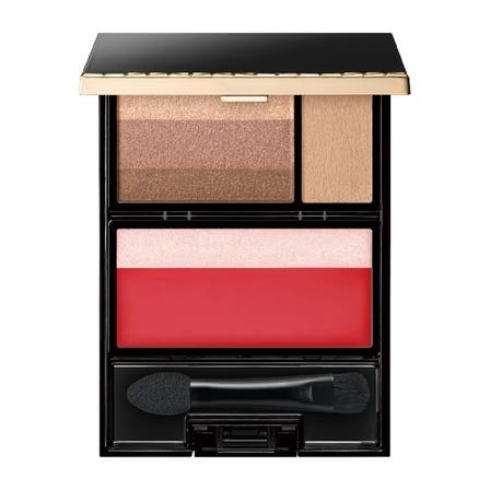 A cream cheek with a sheer, colored mask that gives you glossy highlights at the same time.
The freshly applied finish lasts for a long time.
You can also set and use your favorite customization series in the separately sold "Maquillage Customization Ca