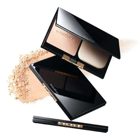 A powdery finish with a soft, translucent feel, yet has the coverage of a foundation. A face powder that covers pores, redness, and acne scars to give you beautiful bare skin.