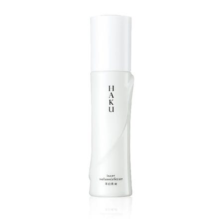 Supports skin renewal with its moisturizing effect.
Apply it in a spiral motion.
Keeps your skin clear and smooth.