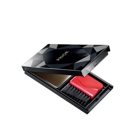 A hair foundation that quickly and easily hides gray hair around the hairline, eyes, and ears.
A soft finish without stickiness or stiffness.
