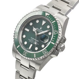 ROLEX
Submariner Date 116610LV (Price may vary)