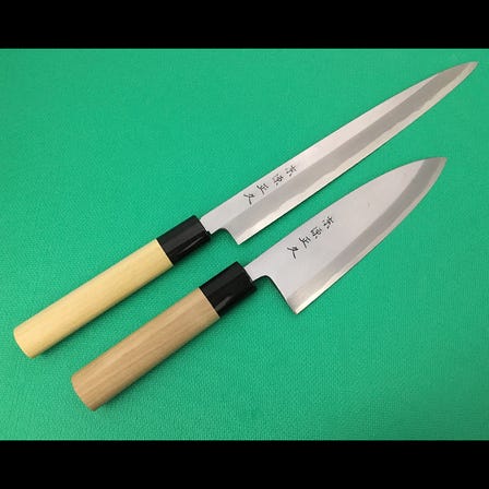 A set of 2 knives White No.2 steel
-Sashimi knife 24cm and Deba knife 15cm-